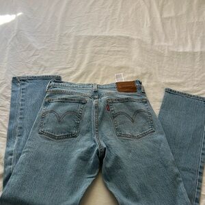 Levis wedgie straight